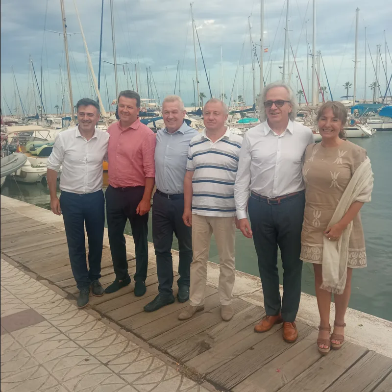 IMHOIT team at marina